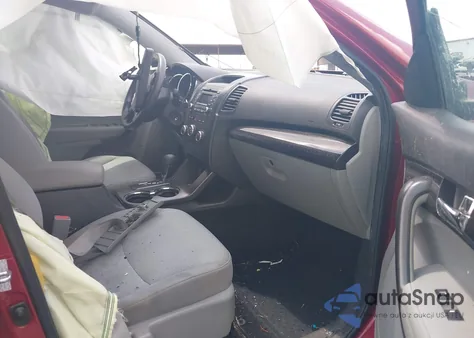 2011 Kia Sorento Lx from USA, damaged, VIN 5XYKT4A13BG005639